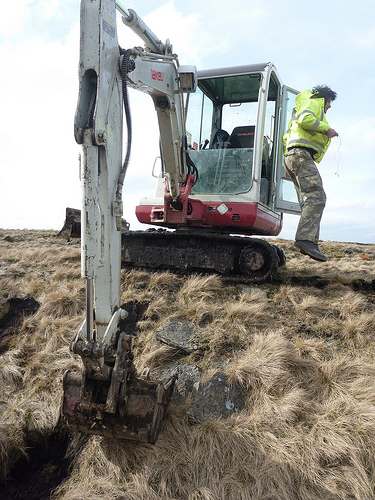 Jump from digger Lee Quarry