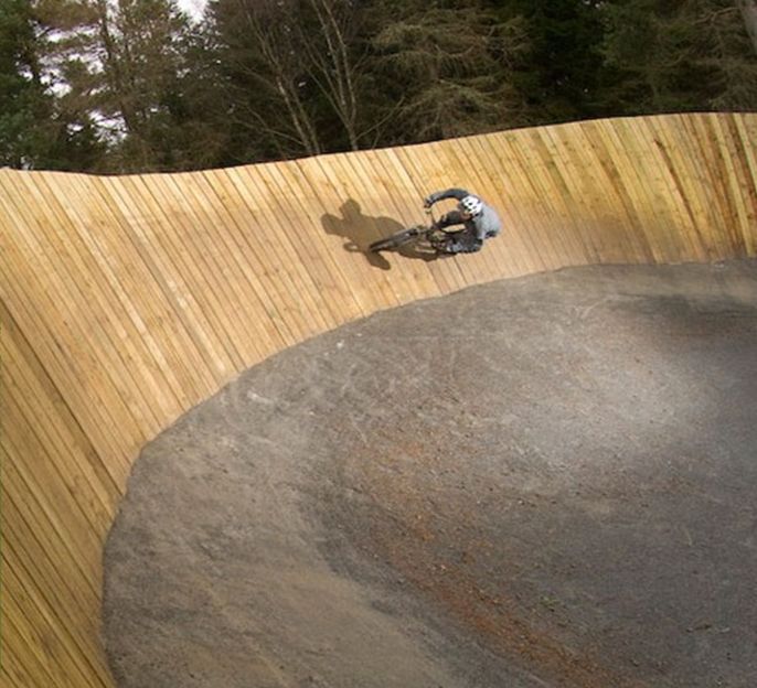 Dirt School Wall Ride